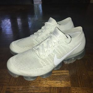 Nike vapormax all white